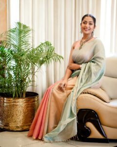Actress Navya Nair HD Instagram Photos and Wallpapers September 2024