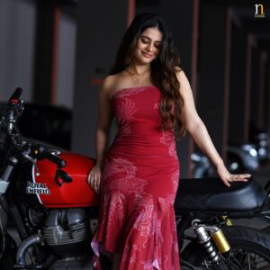 Nayanthara Chakravarthy Instagram - ❤️‍🔥

@rojan_nath
@cinehome.magazine 
@zintos_makeup_official