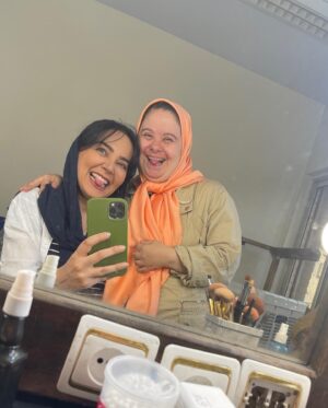 Neda Ghasemi Instagram - .
قند و نبات💛🧡

#ناهید_قهرمانی 
#سندروم_داون