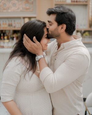 Neha Gowda Instagram - Chandu is a true gem, radiating positivity and kindness wherever he goes! I’m not biased just because he’s my husband - he’s genuinely a remarkable person, the epitome of Mr. Perfect! Thank you for being your amazing self, Chandu!
@chandangowda18 
I love you 🥰 

📸. @candids_by_umesh 

“Thanks, Umesh, for freezing these  moments in time! We don’t need to pose or pretend - you skillfully captured our genuine selves, and that’s the true beauty of your photography!

Location - @topicbengaluru