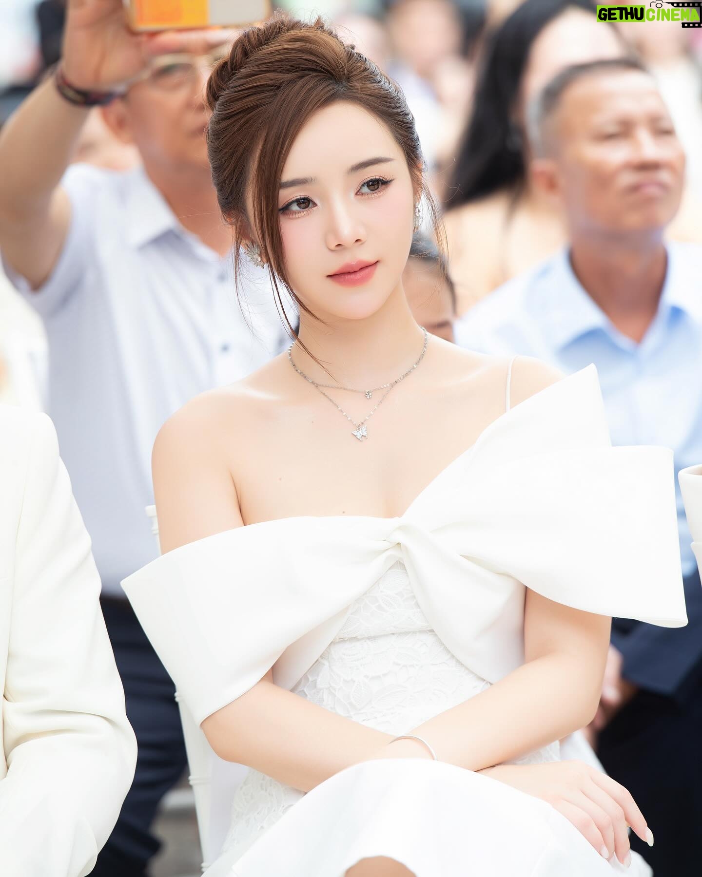 Nguyễn Quỳnh - 4.1K Likes - 🦋