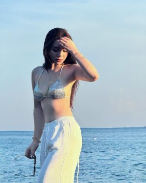 Nguyễn Quỳnh Instagram - Trong vòng tay thiên nhiên🦋