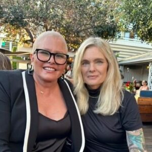 Nicole Eggert Instagram - Had a great time last night at the “After Baywatch - a Moment In The Sun” docuseries premiere party - was fantastic to see everyone’s beautiful smiling faces. I didn’t get a lot of pics bcz I find myself just really living in the moment and forgetting to take the camera out. 
Thank u to @hulu and @abcnewsstudios for putting on such a great time! ♥️♥️♥️