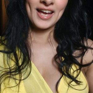 Niharica Raizada Instagram - When the shoot gets yellow!

@karimiglimpse 

#NiharicaRaizada