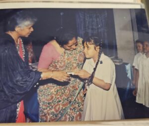 Nikhita Gandhi Instagram - Happy teachers day to all my teachers and gurus! Thank you for your love and guidance and making me who I am today! 

Missing my music teacher Swapna aunty in this carousel..🎵🎶

#happyteachersday