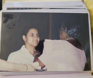 Nikhita Gandhi Instagram - Happy teachers day to all my teachers and gurus! Thank you for your love and guidance and making me who I am today! 

Missing my music teacher Swapna aunty in this carousel..🎵🎶

#happyteachersday