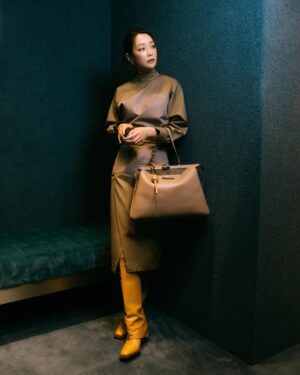 Nikki Hsieh Instagram - 很棒的夜晚
謝謝Fendi的邀請🧡

@fendi 
#fendi 
#fendifw24
