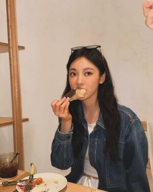 Ningning Instagram - 🦘🦘🦘🦘