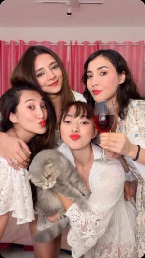 Nirisha Basnett Instagram - Late for the trend but never late for parties 🎉🥳 .. with my girlies 🤍🤍🤍🤍 @zuchobeni_tungoe_98 @paramitarana @marciajd 💃🏻💃🏻💃🏻💃🏻