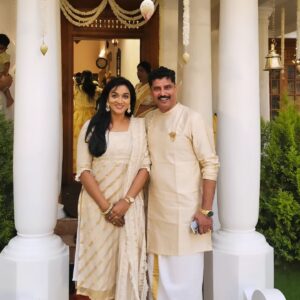 Nitha Promy Instagram - 🥰🥰😍😍❤️❤️

#pic #instapic #wedding #instagram #instagramers #instapost #sunday #family #instagood #instadaily #post 
#happiness #love #togetherness #instafamily #mallu #malayali #viral #keralawedding