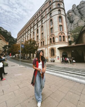Nivedhithaa Sathish Instagram - Montserrat you beauty! 🤎