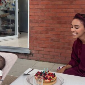 Nora Gharib Instagram - Birthdaygirl 💐🌸 Dank jullie wel allemaal voor alle lieve wensen🥹🤍