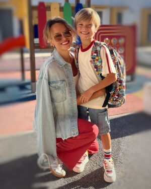 Núria Madruga Instagram - 1° ano, meu amor! 🤍 Que sejas muito muito feliz. 
Que a tua doçura te leve sempre aos lugares mais bonitos do Mundo. Orgulho em ser tua mãe. 🤍 Amo-te!