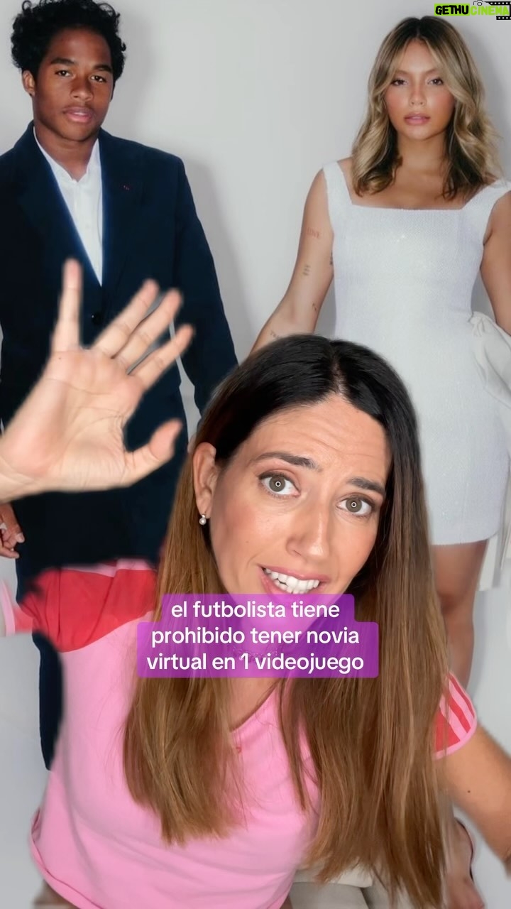 Núria Marín - 6.8K Likes - Yo no sé si esto me parece romántico o creepy. #FutbolSalseo