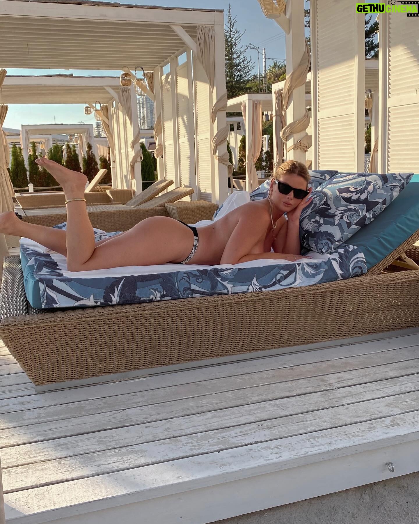 Oksana Adamovich - 45 Likes - Š” Š½Š°ŃŠ»Š°Š¶Š“ением Š¾ŃŠ“ŃŃ
Š°Ń Š½Š° ŠæŠ»ŃŠ¶Šµ ŠæŃŃŠøŠ·Š²ŠµŠ·Š“Š¾ŃŠ½Š¾Š³Š¾ Š¾ŃŠµŠ»Ń в Š”Š¾ŃŠø SwissĆ“tel Resort Kamelia в ŠŗŠ¾Š»Š»Š°Š±Š¾ŃŠ°ŃŠøŠø Ń Š±ŃŠµŠ½Š“ом GUESS. Š„Š¾ŃŠµŠ»Š¾ŃŃ Š¾ŃŠ¼ŠµŃŠøŃŃ, ŃŃŠ¾ зГеŃŃ Š¾ŃŠµŠ½Ń ŠæŃŠøŃŃŠ½Ńй пеŃŃŠ¾Š½Š°Š» Šø комплименŃŃ Š·Š“ŠµŃŃ Š“ŠµŠ»Š°ŃŃ Š½Šµ ŃŠ¾Š»Ńко ŃŠ»Š¾Š²ŠµŃŠ½ŃŠµ, Š²ŃŠµŃ
гоŃŃŠµŠ¹ vip-Š·Š¾Š½Ń ŃŠ³Š¾ŃаŃŃ ŃŠ°Š¼ŠæŠ°Š½Ńкими Šø ŃŃŃŠŗŃами. ŠŃе Š¼ŠµŠ½Ń ŠæŠ¾ŠŗŠ¾ŃŠøŠ»Šø ŃŃŠø болŃŃŠøŠµ ŃŠµŠ·Š»Š¾Š½Š³Šø ŠøŠ· ŃŠ¾Ńанга в виГе ŠŗŃŠ¾Š²Š°ŃŠø кинг ŃŠ°Š¹Š· Ń ŠæŠ»ŃŃŠµŠ²Ńми Š±ŃŠµŠ½Š“ŠøŃŠ¾Š²Š°Š½Š½Ńми ŠæŠ¾Š»Š¾ŃŠµŠ½Ńами Šø возГŃŃŠ½Ńми, как облако поГŃŃŠŗŠ°Š¼Šø. ŠŠ±ŃŠ·Š°ŃŠµŠ»Ńно ŠæŃиезжайŃе Šø ŠæŃŠ¾Š²ŠµŠ“ŠøŃŠµ Š²ŃŠµŠ¼Ń в ŃŃŠ¾Š¼ ŃŠ°Š¹Ńком dolce vita ŃŠ³Š¾Š»ŠŗŠµ в vip-зоне ŠæŠ»ŃŠ¶Š°šš
#GUESSBeachClub @guess @swissotelkamelia