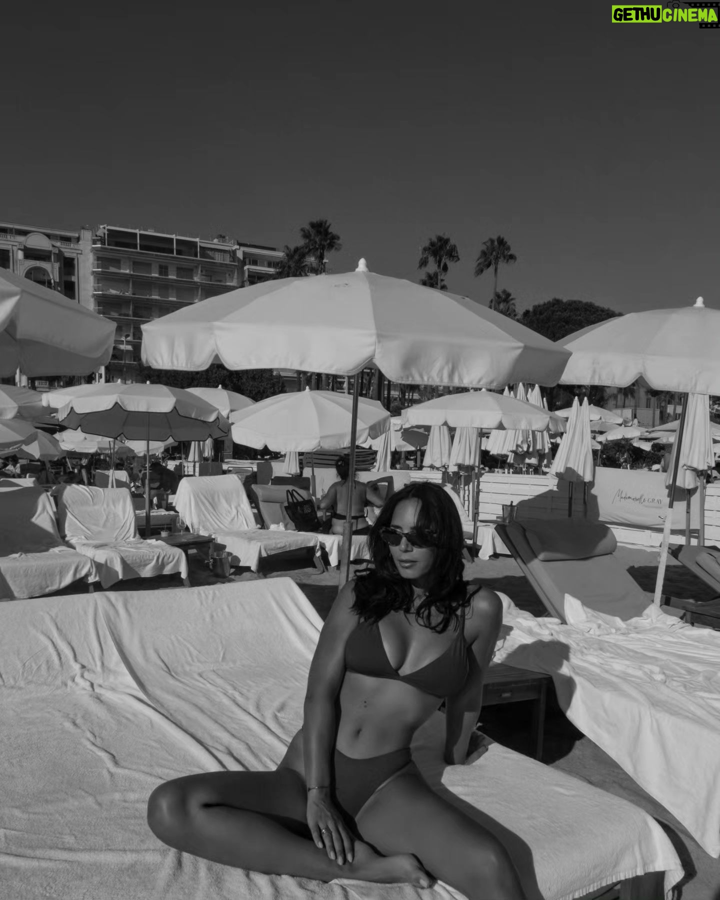 Olívia Ortiz - 5.9K Likes - All for the gram