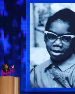 Actress Oprah Winfrey HD Photos and Wallpapers August 2024