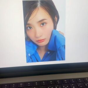 Oto Abe Instagram - いつも思うけどヘアメイクさんのこの前髪の産毛の出し方が天才的ですごい🌟
絶対自分ではできない😭
#美的のオフショット