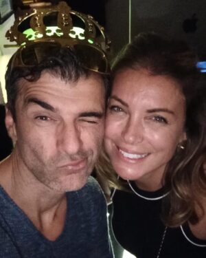 Özge Özberk Instagram - Happy #50 ❤️❤️❤️
Seni çok seviyoruummm .. @ozgur_ozberk ❤️❤️❤️❤️