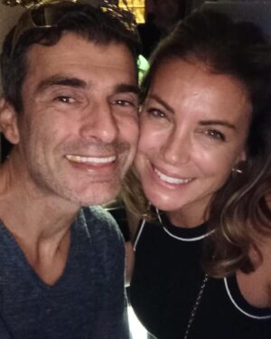 Özge Özberk Instagram - Happy #50 ❤️❤️❤️
Seni çok seviyoruummm .. @ozgur_ozberk ❤️❤️❤️❤️