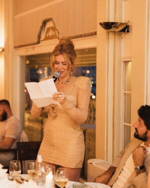 Palina Rojinski Instagram - Pure Love 🤍💍 
Danke für diese magische Liebeswelle ♾️

@riccardosimonetti & Steven #theSimonettis 

Fotos by @zaucke 

Anzeige wegen Verlinkungen