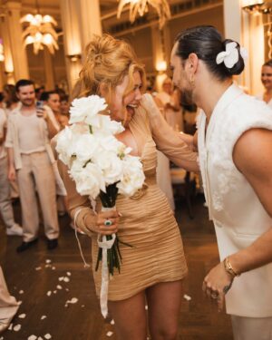 Palina Rojinski Instagram - Pure Love 🤍💍 
Danke für diese magische Liebeswelle ♾️

@riccardosimonetti & Steven #theSimonettis 

Fotos by @zaucke 

Anzeige wegen Verlinkungen