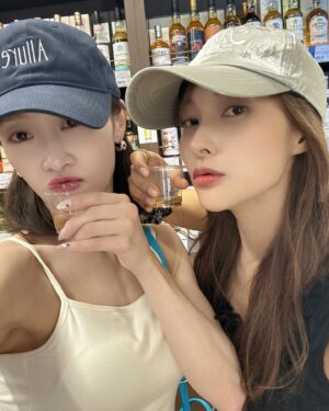 Park Gyu-ri Instagram - 오사카 기록물 24. 08
