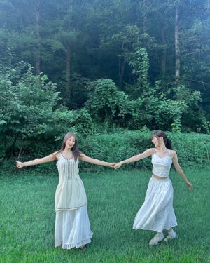 Park Gyu-ri Instagram - 안녕하세요 숲속 요정들입니다✨ 
착한 사람 눈에만 보여요 꺄르륵🫶🏻