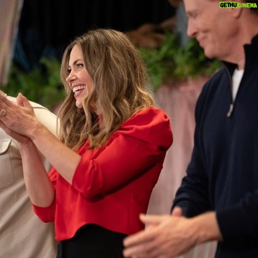 Pascale Hutton - 9K Likes - Guess what’s happening in 1 week??????
@heartieshfr @wcth_tv @hallmarkchannel
