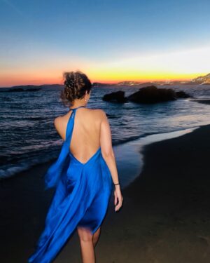 Pashmina Roshan Instagram - Taking life with a pinch of salt, lime and tequila 🍋🌊🌺