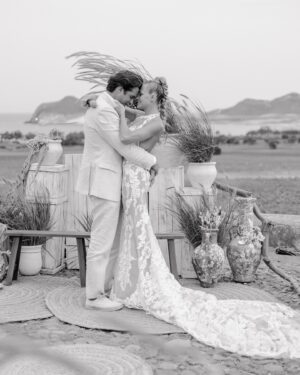 Patricia Montero Instagram - 16 años después, ocurrió 🤍 

3 días donde hemos podido por fin, celebrar EL AMOR! 

📷 @franleonardoymariateresa 

#AdroverMonteroWedding