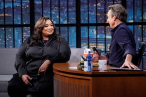 Patricia Williams Instagram - I can’t believe I’ve been on @latenightseth five times. 🤯 remember when I had to fight for late night. #grateful 🙏🏽 I love me some @sethmeyers ❤️ Somebody tell them to give me a permanent spot 😂 

Tune in tonight at 10pm! 😊

👗: @ericabenoit5 @theninaparker 
💄: @makeupsurgeon 
💇🏽‍♀️: @_nycjayy 

📸: Lloyd Bishop/NBC