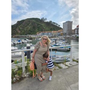 Paula Echevarría Instagram - Felicidades mamá! No me faltes nunca 🙏🏻!
Si como madre eres un 100 como güelita eres un 1000! 
Te queremos con locura! ♥️

#CumpleMami