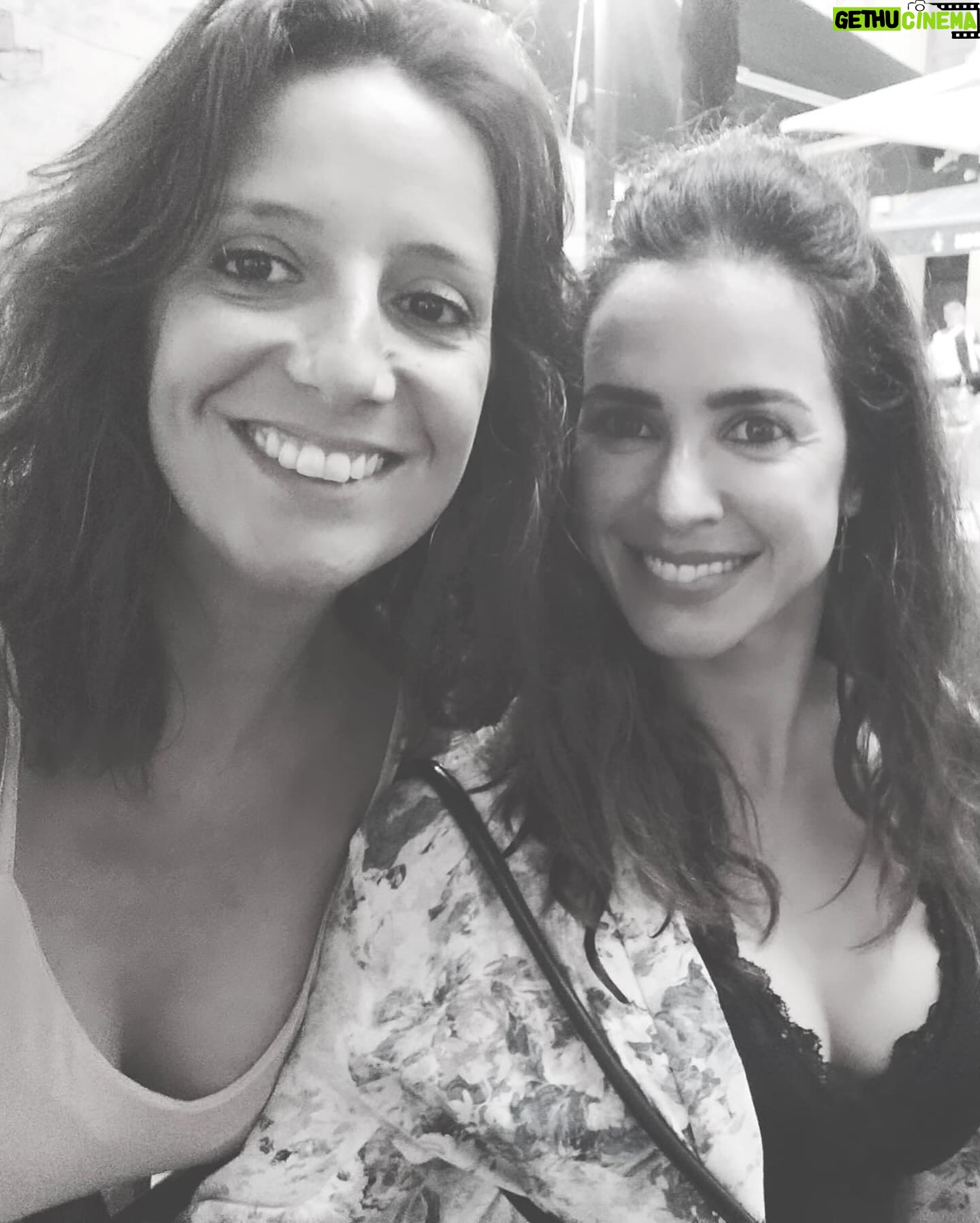 Paula Prendes - 5.9K Likes - El Verano del Norte tralará! Que el Amor y la Intuición guíen tu conocimiento…Y poco más que decir. Mismos escenarios, mismos afectos 🏠 @carmen_prendes @belenmartineztuero