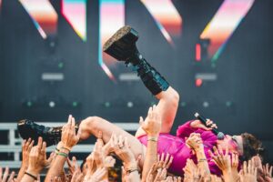Peaches Instagram - Last week I had an incredible few days collaborating rehearsing and performing with these beautiful talented humans for @offdaysss Berlin/Hamburg.
We are all feeling a lot right now!
This was a moment where we could really express ourselves, our power and connect with an open energized crowd! 
Love all around! Photos by @budti last photo from @bijouxcone Instagram 
Performers
@_natashavergilio 
@federicadauri 
@madkate27 
@proggybla 
@itsjaomoon 
Thx to @_dominic_charles_ @holyhilary @blckcrckr @cyndyvillano @lanebentley