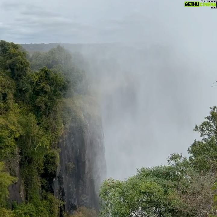 Pearl Thusi - 184.9K Likes - My version of TLC is chasing water falls … 🌊
Waterfall rain hits different… the drip is crazy!
PS. Hope to have another adventure with you @chlomoolala 🤞🏽🤍
Would you love to visit Victoria falls?