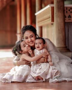 Actress Pearle Maaney HD Instagram Photos and Wallpapers September 2024