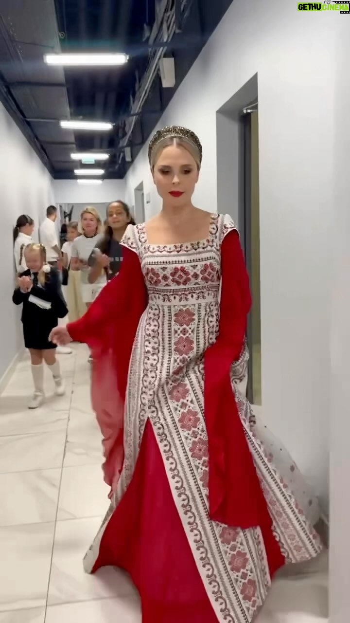 Pelageya Khanova - 7.4K Likes - Чуть не опоздала😀
Большой праздничный концерт ко Дню Знаний💪🏼
Эфир по каналу Россия 1 сентября в 13.05
#пелагея #russian #russianstyle