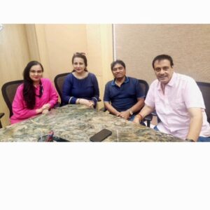 Poonam Dhillon Instagram - After Many days..JOHNNY bhai came to Cintaa office ..the man who has contributed  immensely not only to humour in films but also to CINTAA ( Cine and TV actors association) and CAWT (Cine artist welfare Trust).Veteran Actor & God's Man .. Thanks Johnny Bhai for looking after the artists in the industry in time of need and setting foundation of CAWT and making CINTAA Tower a reality  @iam_johnylever @cintaaofficial @padminikolhapure  @deepakkookie
