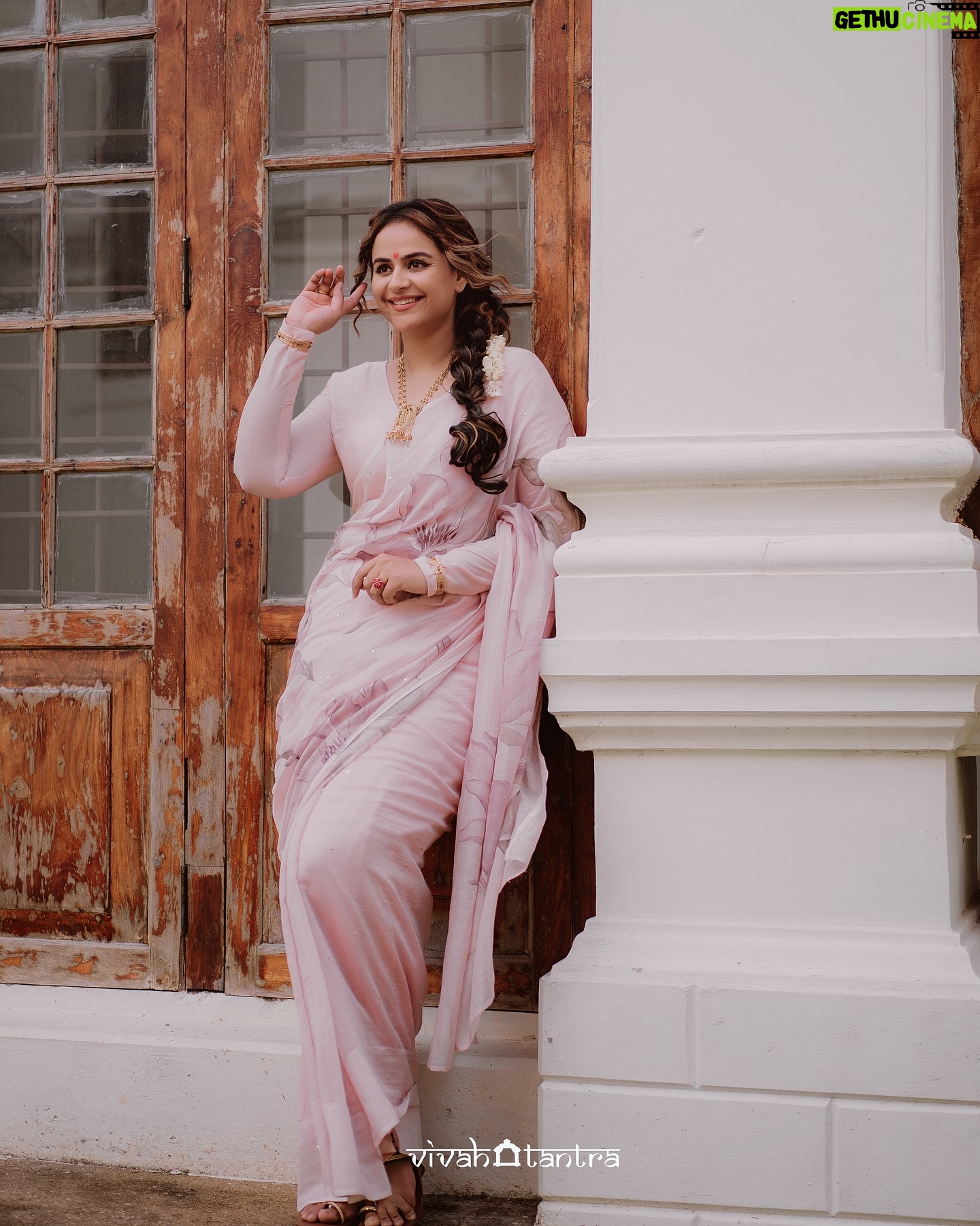 Prachi Tehlan - 37.4K Likes - #Chingam 1 πΈπΎπΈπΎπΈπΎπΈ
Ellavarkkum hridayam niranja ashamsakal..
Stylist: @rashmimuraleedharan
MUAH: @makeup_by_shibinantony
Assisted By: @delia_john__
Photographer: @vivahatantra
Wearing: @the_ame_stories
Jewellery: @akshayagold_palakkad
Styling assistant: @ft.siaah
#kerala #godsowncountry #festivevibes #pinksaree #eleganceinsaree