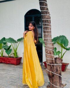 Actress Pranavi Manukonda HD Photos and Wallpapers December 2024