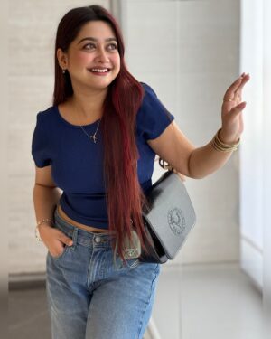 Pratyusha Paul Instagram - 𝘏𝘪𝘨𝘩𝘭𝘺 𝘤𝘰𝘯𝘴𝘪𝘥𝘦𝘳𝘪𝘯𝘨 𝘨𝘰𝘪𝘯𝘨 𝘵𝘰 𝘵𝘩𝘦 𝘤𝘳𝘢𝘧𝘵 𝘴𝘵𝘰𝘳𝘦 𝘢𝘯𝘥 𝘵𝘶𝘳𝘯𝘪𝘯𝘨 𝘵𝘩𝘦𝘴𝘦 𝘱𝘪𝘤𝘵𝘶𝘳𝘦𝘴 𝘪𝘯𝘵𝘰 𝘢 𝘴𝘤𝘳𝘢𝘱𝘣𝘰𝘰𝘬..📘🩵🎀☁️🥨🫐