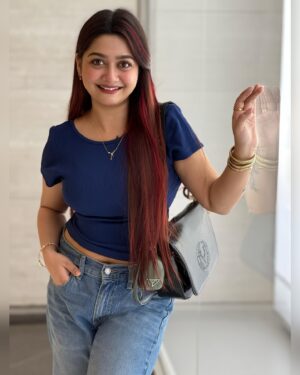 Pratyusha Paul Instagram - 𝘏𝘪𝘨𝘩𝘭𝘺 𝘤𝘰𝘯𝘴𝘪𝘥𝘦𝘳𝘪𝘯𝘨 𝘨𝘰𝘪𝘯𝘨 𝘵𝘰 𝘵𝘩𝘦 𝘤𝘳𝘢𝘧𝘵 𝘴𝘵𝘰𝘳𝘦 𝘢𝘯𝘥 𝘵𝘶𝘳𝘯𝘪𝘯𝘨 𝘵𝘩𝘦𝘴𝘦 𝘱𝘪𝘤𝘵𝘶𝘳𝘦𝘴 𝘪𝘯𝘵𝘰 𝘢 𝘴𝘤𝘳𝘢𝘱𝘣𝘰𝘰𝘬..📘🩵🎀☁️🥨🫐