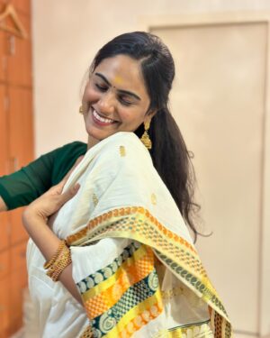 Preetha Instagram - Onam Ashamsakal everyone ♥️✨