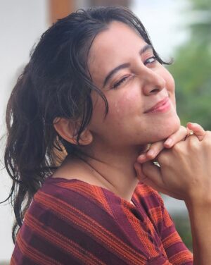 Preethi Asrani Instagram - Feeling myself in the simplest moments!

P.S: Is Monsoon your fav too?? 🤓