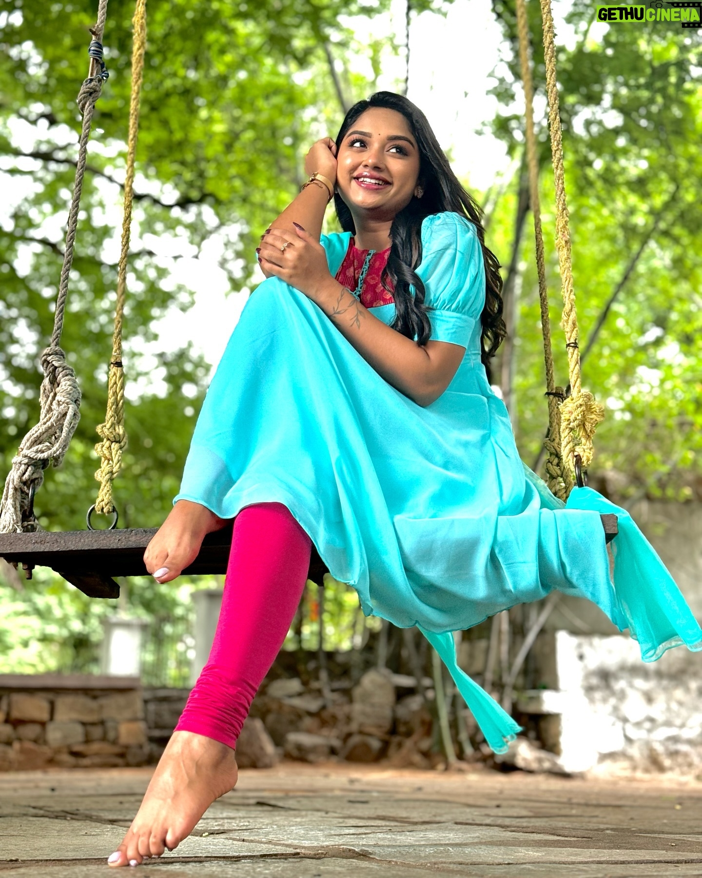 Preethi Sharma - 76.3K Likes - 🩵❤️✨
Wearing @tara.india_ 💫
#aadhya #zeetelugu #psr #preefam☮️ #preevibes☮️ #preelovesyou☮️