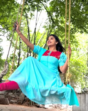 Preethi Sharma Instagram - 🩵❤️✨
Wearing @tara.india_ 💫

#aadhya #zeetelugu #psr #preefam☮️ #preevibes☮️ #preelovesyou☮️