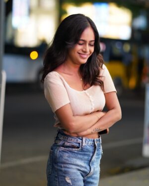 Preethiga Instagram - Do we judge those who judge us?
Oh this mind I tell you.
Reminder :
It's okay to be judged, that's basic.
Just don't take it personal, that wisdom ;)❤️😉
.
📸: @inmedias360 
#preethiga