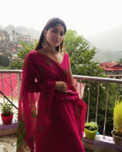 Actress Preeti Singh HD Photos and Wallpapers January 2025