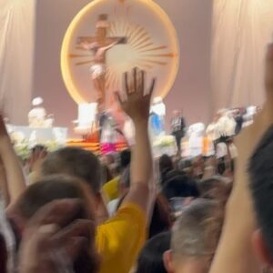 Priscelia Chan Instagram - May God bless you always Pope Francis 💛 Thanks be to God 🥹🙏💛 #PopeFrancisSingapore #Catholic #Hallelujah